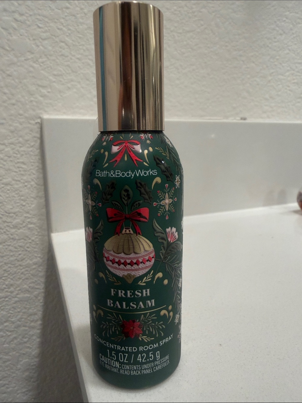 Bath & Body Works Fresh Balsam Room Spray - Green with Gold Cap and Red Accents